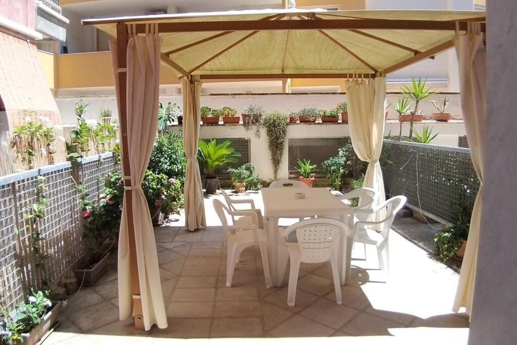A Fronte Mare Appartement *